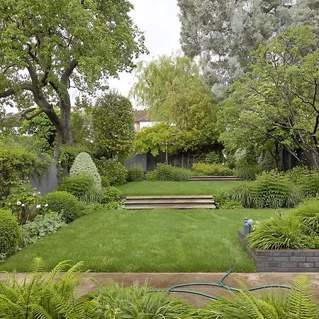 Unwind In Style 2Br With Cozy Backyard For Groups Διαμέρισμα Λονδίνο Εξωτερικό φωτογραφία