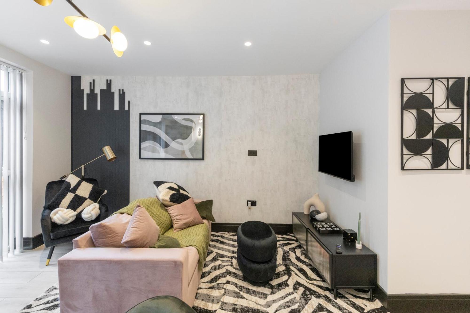 Unwind In Style 2Br With Cozy Backyard For Groups Διαμέρισμα Λονδίνο Εξωτερικό φωτογραφία